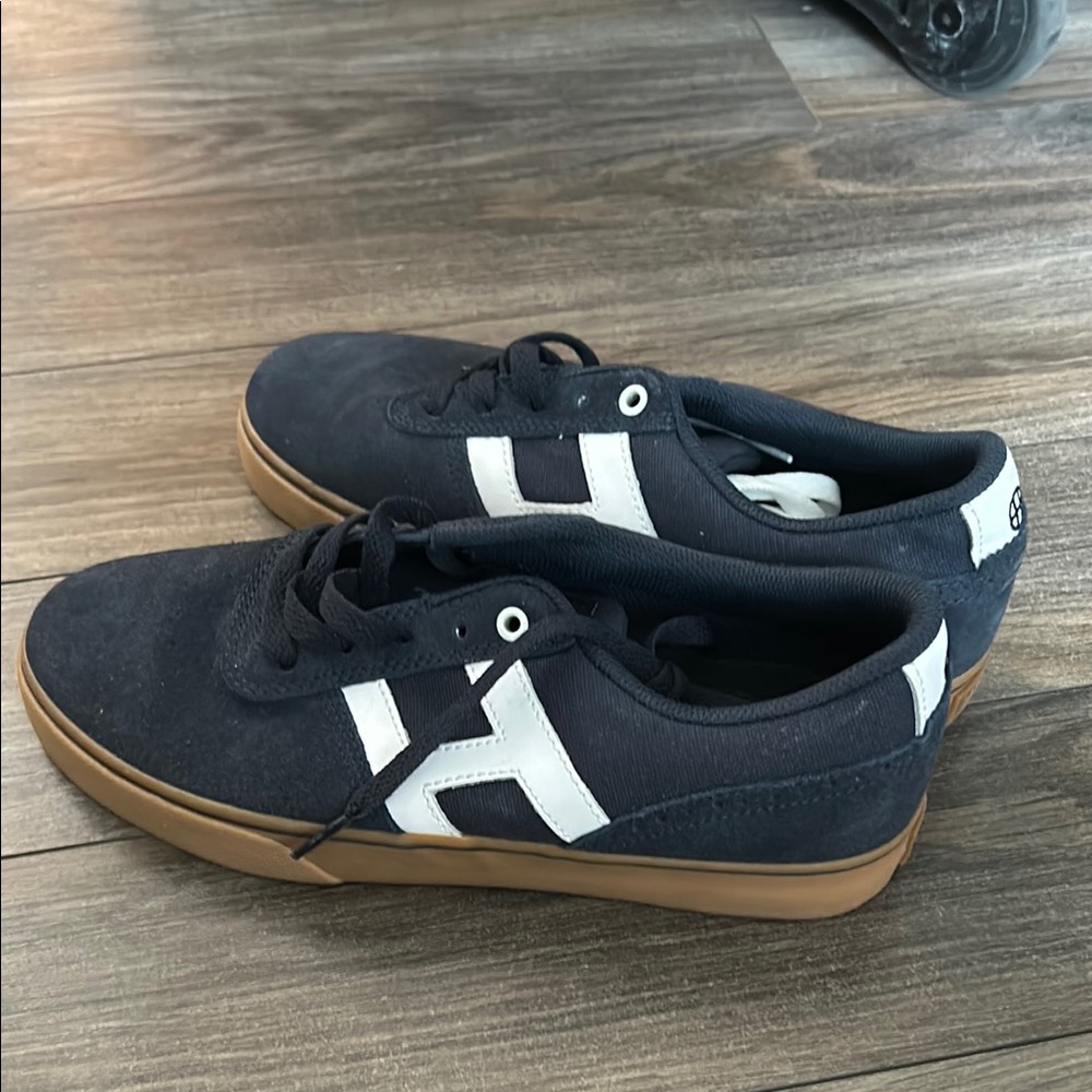 HUF Navy and White Sneakers BNWT